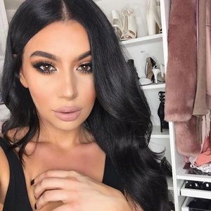 - 💜OSHA K. 18” BLACK BODY WAVE Lace Front Wig💜*NWT